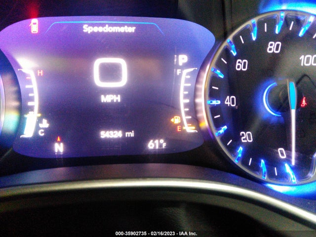 35902735 :رقم المزاد ، 2C4RC3BG7LR267821 vin ، 2020 Chrysler Pacifica Launch Edition مزاد بيع