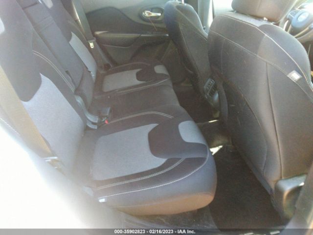 1C4PJLAB1FW700046 Jeep Cherokee Sport