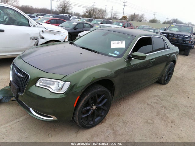 2C3CCARG3JH321235 Chrysler 300 Touring