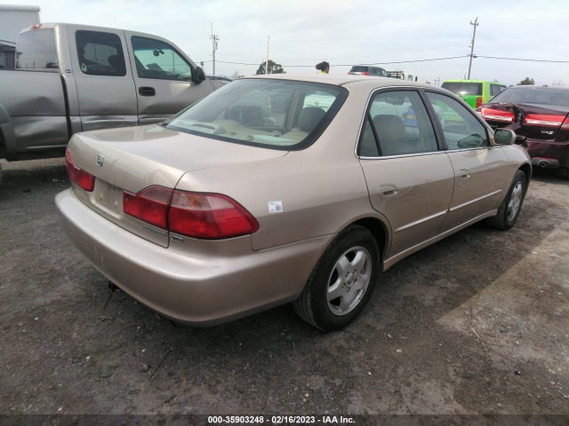 2000 HONDA ACCORD SDN EX W/LEATHER VIN: 1HGCG1655YA055522
