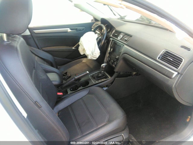 1VWDT7A30HC057509 Volkswagen Passat R-line W/comfort Pkg