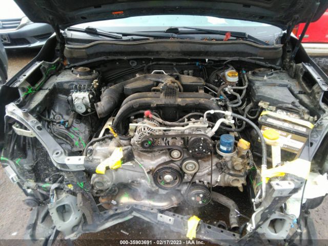 JF2SJAEC9JH428166 Subaru Forester Premium