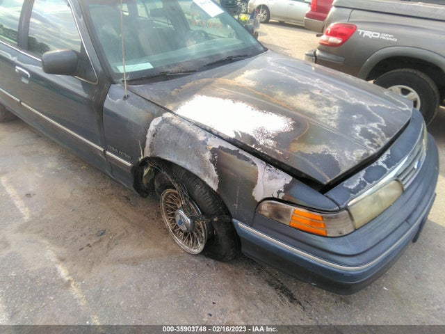 1993 FORD CROWN VICTORIA LX VIN: 2FALP74W5PX102881