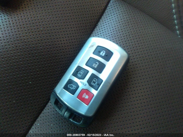 Toyota Sienna 2020 5TDDZ3DC7LS240824 Image 3