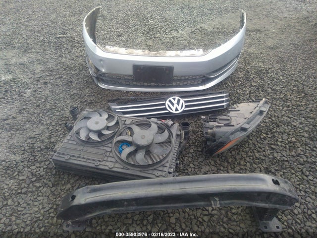 1VWAT7A31FC038757 Volkswagen Passat 1.8t Wolfsburg Ed