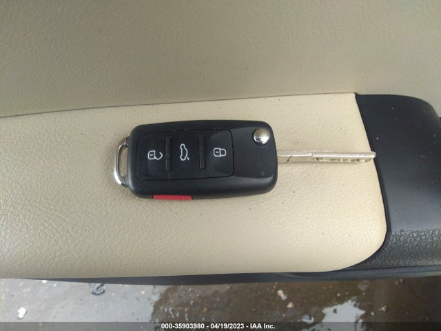 2011 VOLKSWAGEN JETTA SEDAN SE W VIN: 3VWDZ7AJ2BM328895