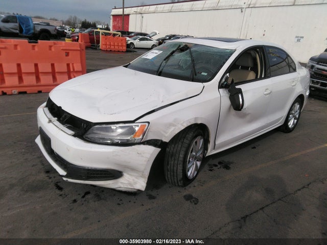 2011 VOLKSWAGEN JETTA SEDAN SE W VIN: 3VWDZ7AJ2BM328895