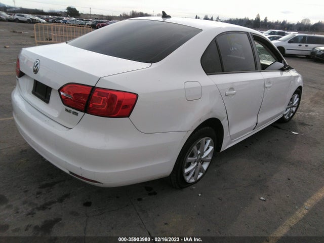 2011 VOLKSWAGEN JETTA SEDAN SE W VIN: 3VWDZ7AJ2BM328895