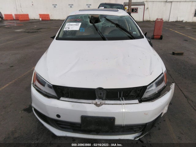 2011 VOLKSWAGEN JETTA SEDAN SE W VIN: 3VWDZ7AJ2BM328895