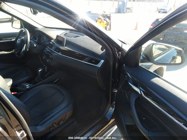 2016 BMW X1, VIN: WBXHT3Z35G4A50328