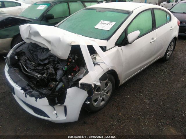 3KPFK4A79JE205476 KIA FORTE LX