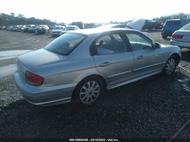 2002 HYUNDAI SONATA GLS/LX VIN: KMHWF35H72A524263