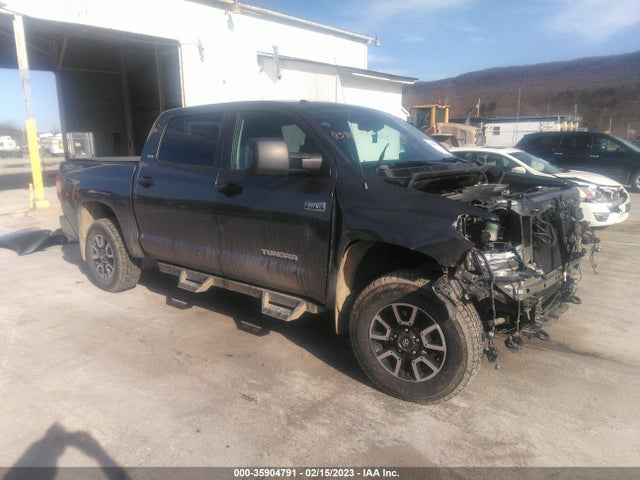 2018 Toyota Tundra, VIN: 5TFDY5F11JX765136