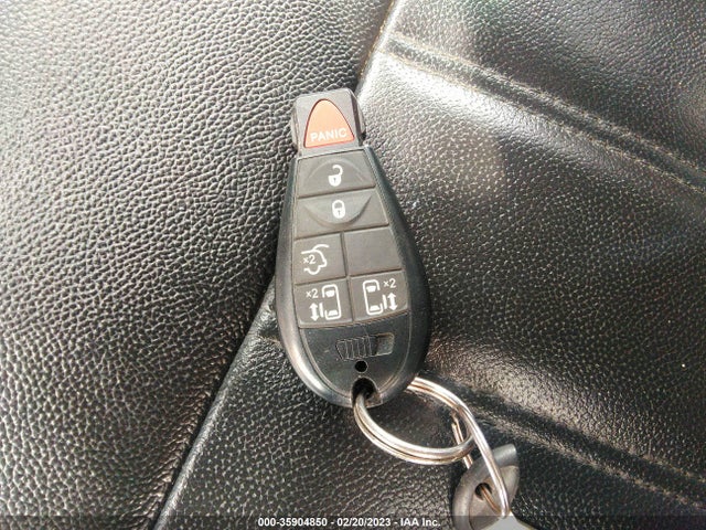 2C4RC1BG8ER444156 Chrysler Town & Country Touring