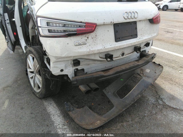 WA1HCCFS6HR017021 Audi Q3 Premium Plus