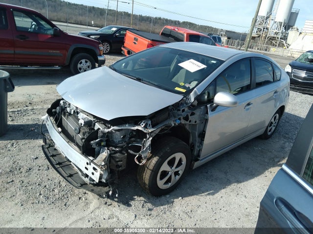 Toyota Prius Four 2015 JTDKN3DUXF0481912 Image 2