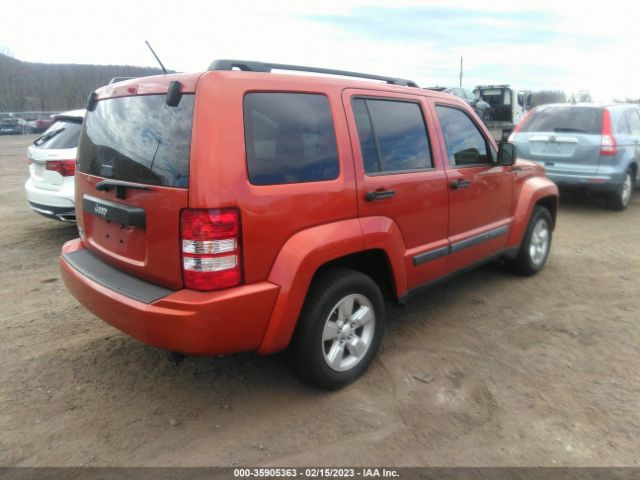 1J8GN28K89W532293 Jeep Liberty Sport