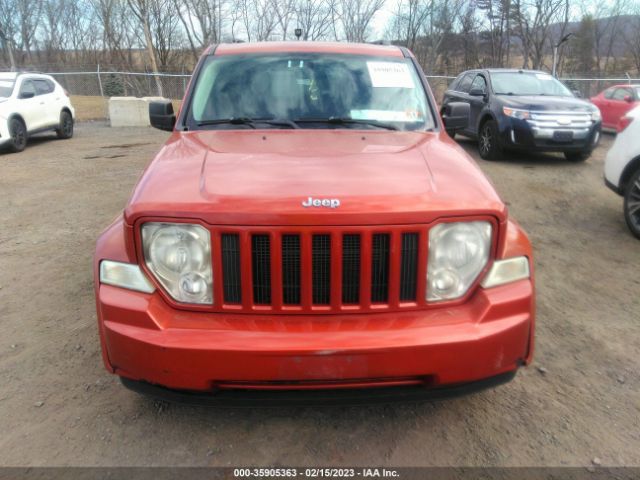 1J8GN28K89W532293 Jeep Liberty Sport