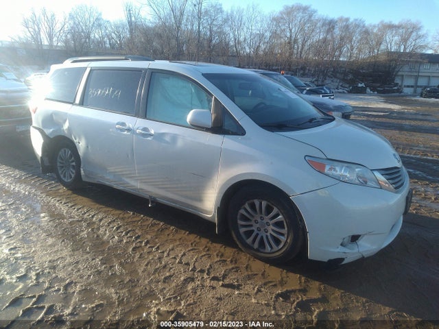 2017 TOYOTA SIENNA XLE AUTO ACCESS VIN: 5TDYZ3DC0HS826810