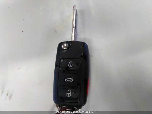 WVWFW8AH3DV007531 Volkswagen Eos Lux
