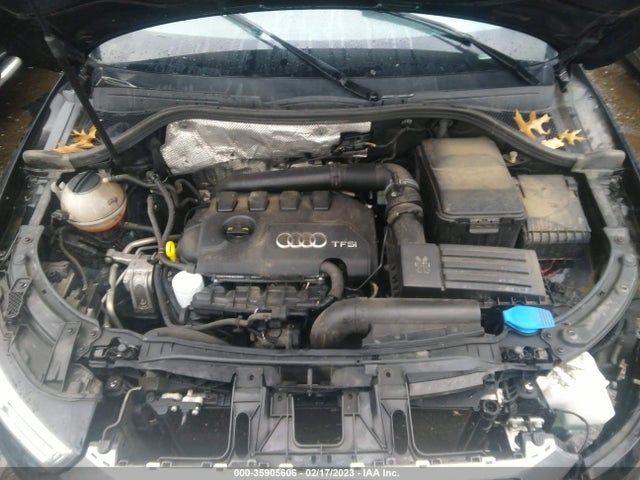 WA1GCCFS5HR001100 Audi Q3 Prestige