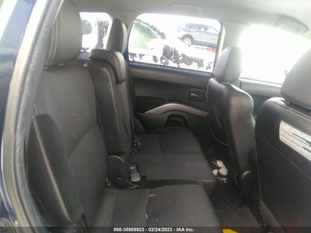 JA4JT3AW2CU025392 Mitsubishi Outlander Se
