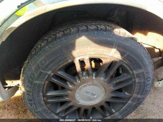 1LNHM82V76Y616329 Lincoln Town Car