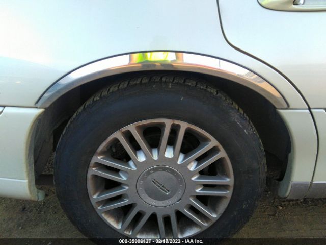 1LNHM82V76Y616329 Lincoln Town Car