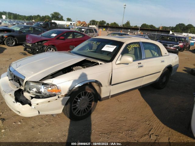 1LNHM82V76Y616329 Lincoln Town Car