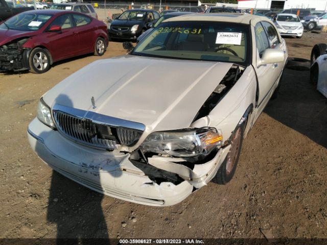 1LNHM82V76Y616329 Lincoln Town Car