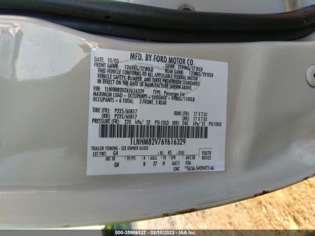 1LNHM82V76Y616329 Lincoln Town Car