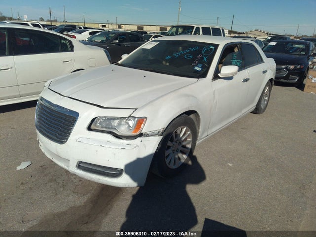 2C3CCAAG2DH527310 Chrysler 300