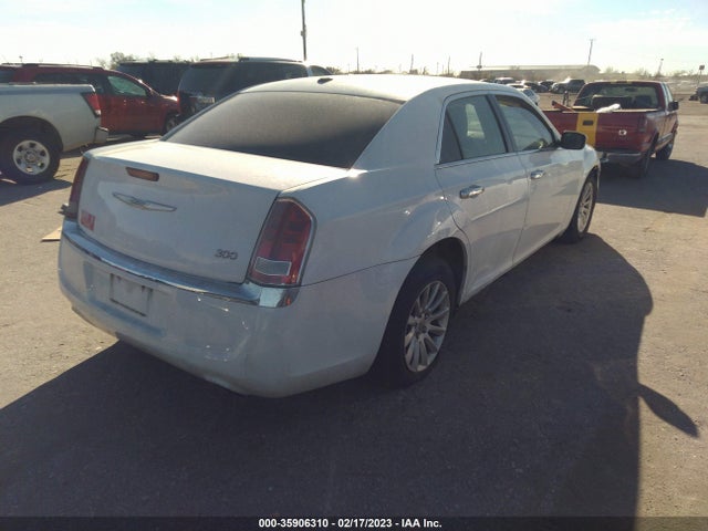 2C3CCAAG2DH527310 Chrysler 300