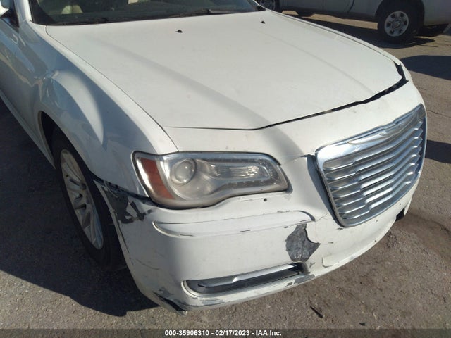 2C3CCAAG2DH527310 Chrysler 300