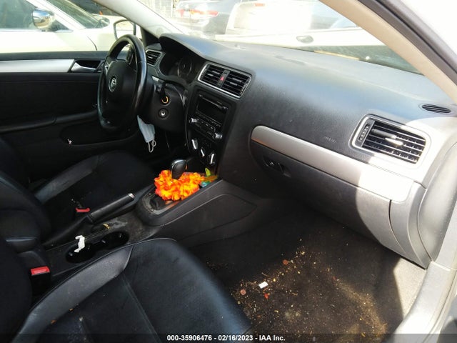 3VWD07AJXEM298222 Volkswagen Jetta Sedan Se
