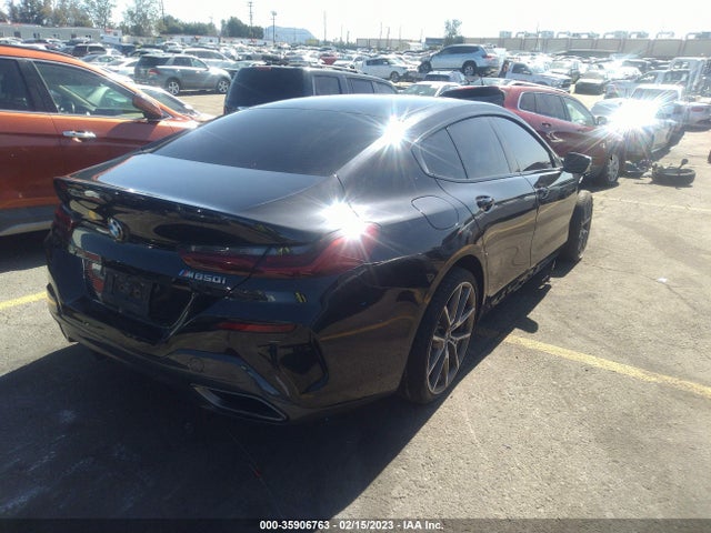 BMW 8 Series M850i 2022 аукцион фото
