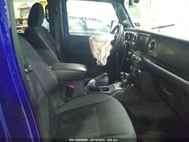1C4HJXEG5JW243672 Jeep Wrangler Unlimited Sahara