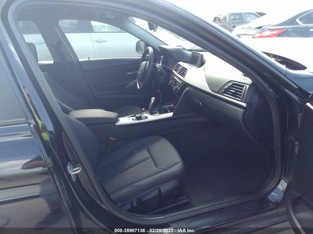BMW 3 Series 320i 2017 WBA8A9C34HK864735 Image 6
