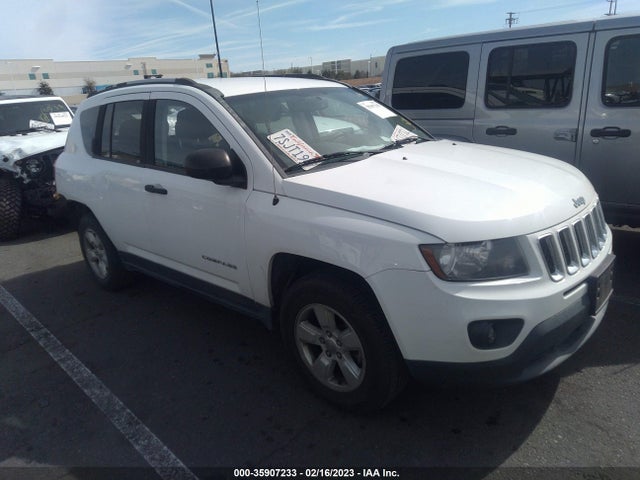 2016 Jeep Compass, VIN: 1C4NJCBA3GD575206