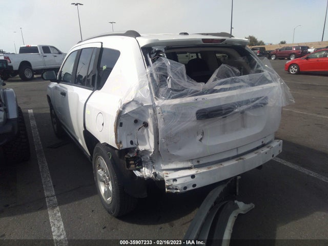 2016 Jeep Compass, VIN: 1C4NJCBA3GD575206