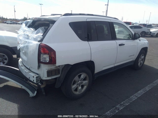 2016 Jeep Compass, VIN: 1C4NJCBA3GD575206