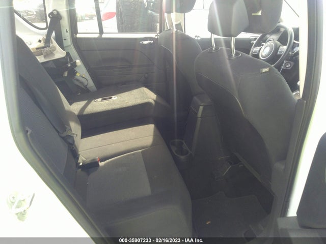 2016 Jeep Compass, VIN: 1C4NJCBA3GD575206