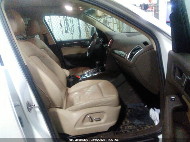 WA1DGAFP1EA013083 Audi Q5 Premium Plus