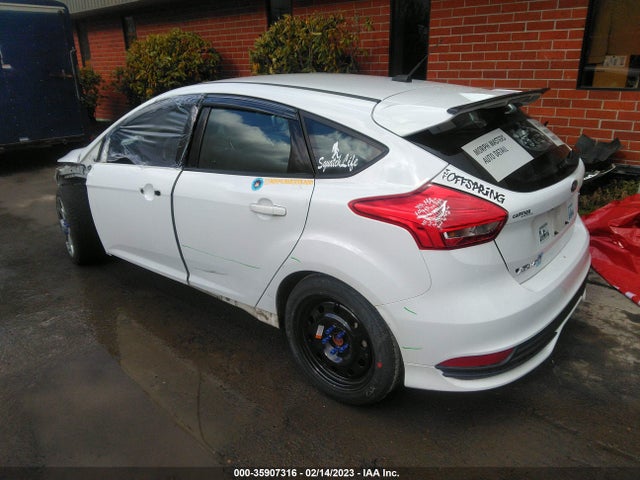 Ford FOCUS ST 2017 1FADP3L92HL246220 Image 5