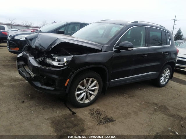 WVGSV7AX2HK016923 Volkswagen Tiguan Wolfsburg Edition