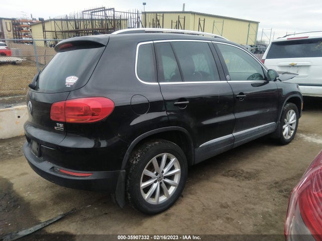 WVGSV7AX2HK016923 Volkswagen Tiguan Wolfsburg Edition