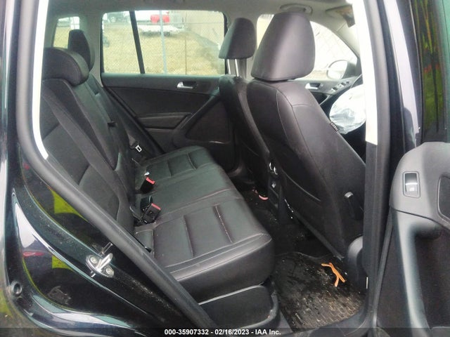 WVGSV7AX2HK016923 Volkswagen Tiguan Wolfsburg Edition
