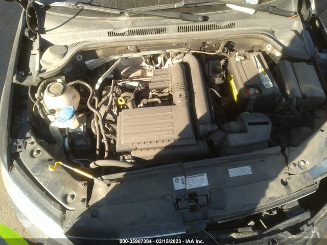 3VW2B7AJ3JM262285 Volkswagen Jetta 1.4t S