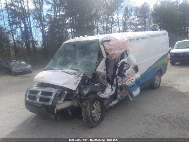 RAM Promaster Cargo Van 2018 3C6TRVAG9JE122772 Image 2