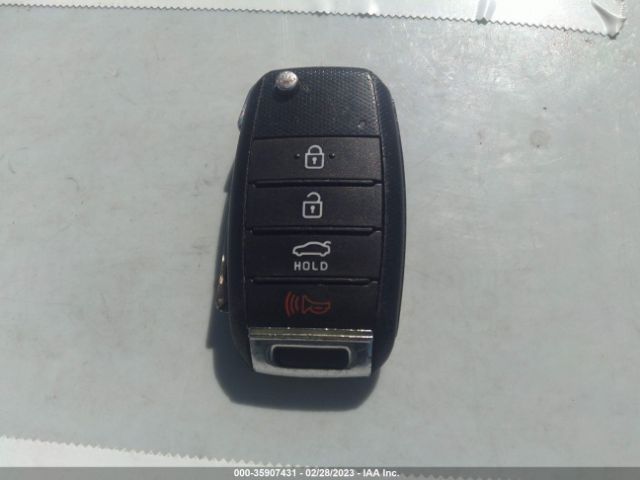 5XXGT4L32GG037529 KIA Optima Lx